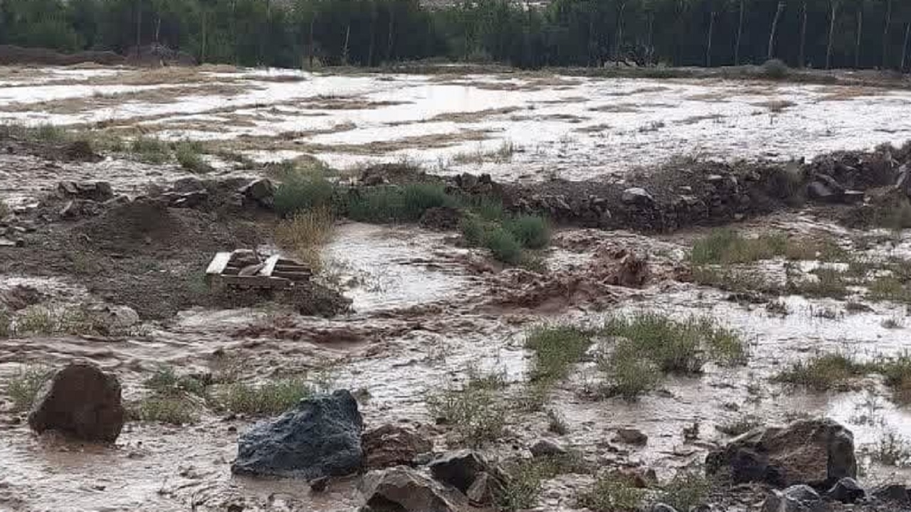 جاده حاجی آباد - آهنگران مسدود است
