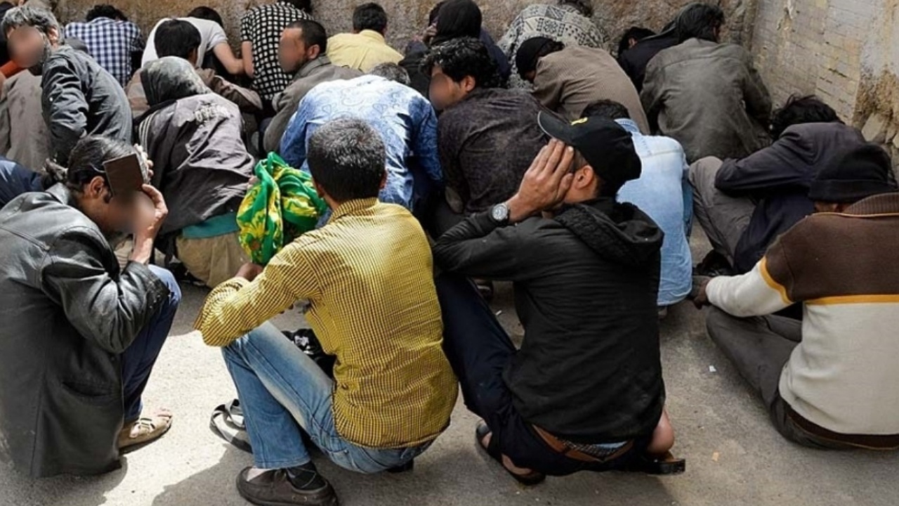 جمع‌آوری بیش از ۱۰۰ معتاد خطرناک در رباط‌کریم