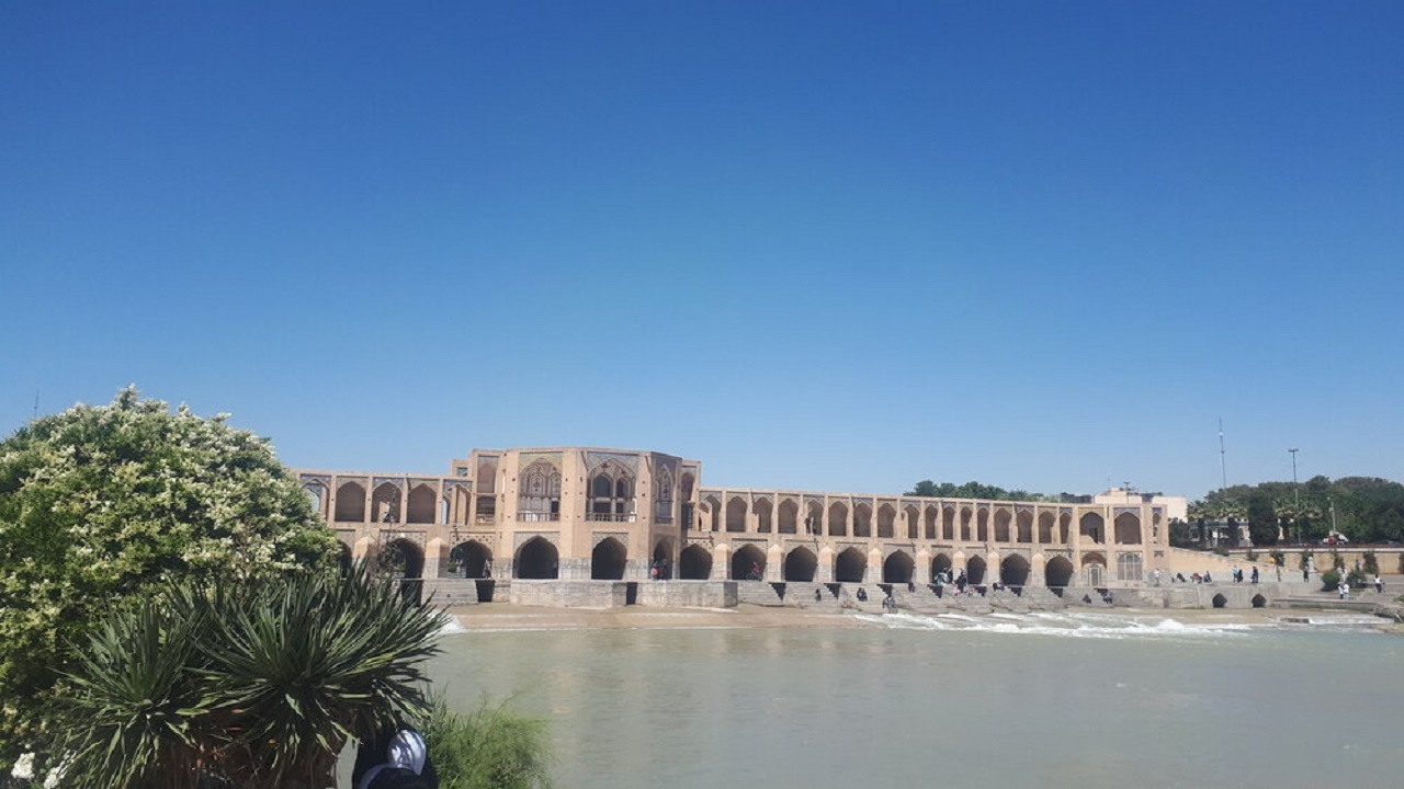 هوای کلانشهر اصفهان سالم است