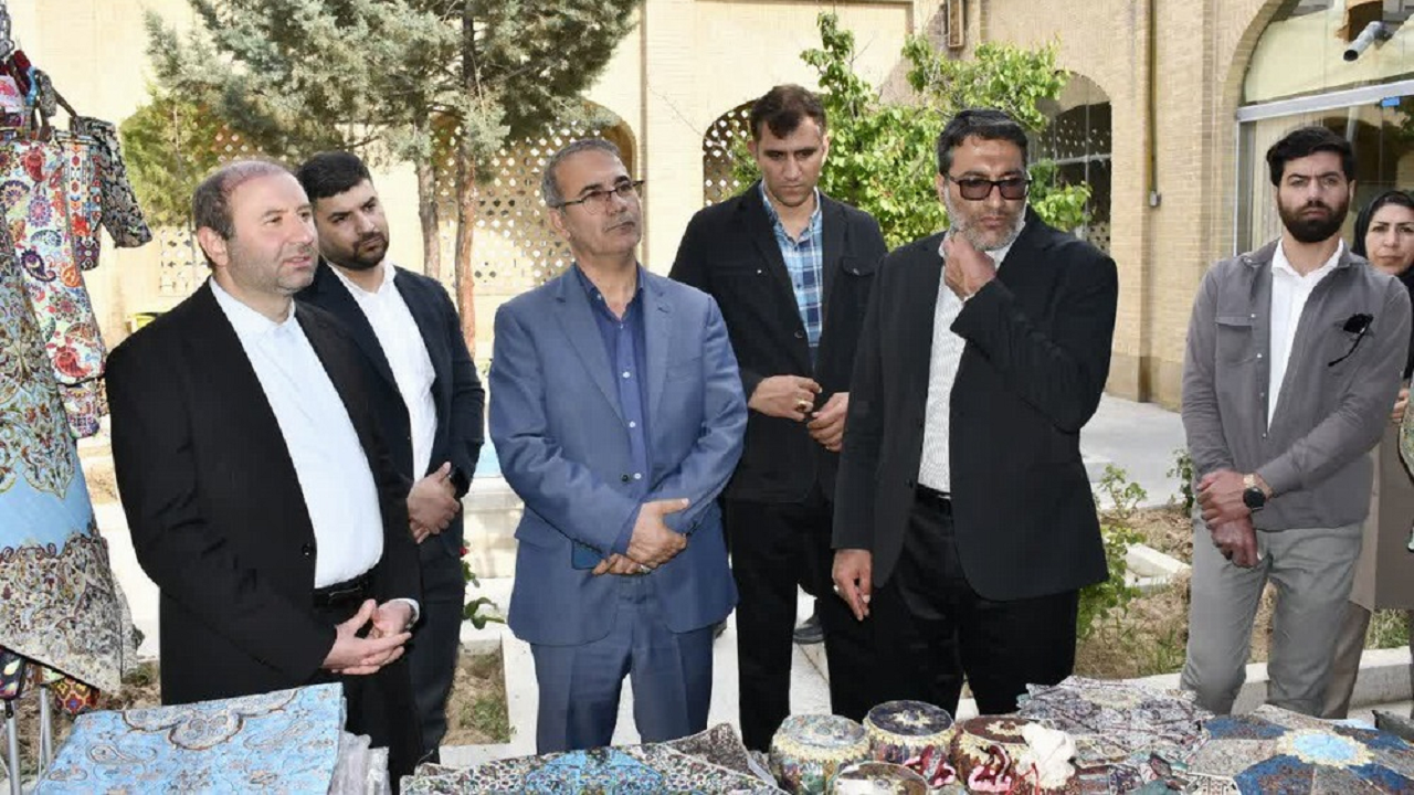 موزه باستان شناسی شهرکرد میزبان نمایشگاه صنایع دستی + فیلم