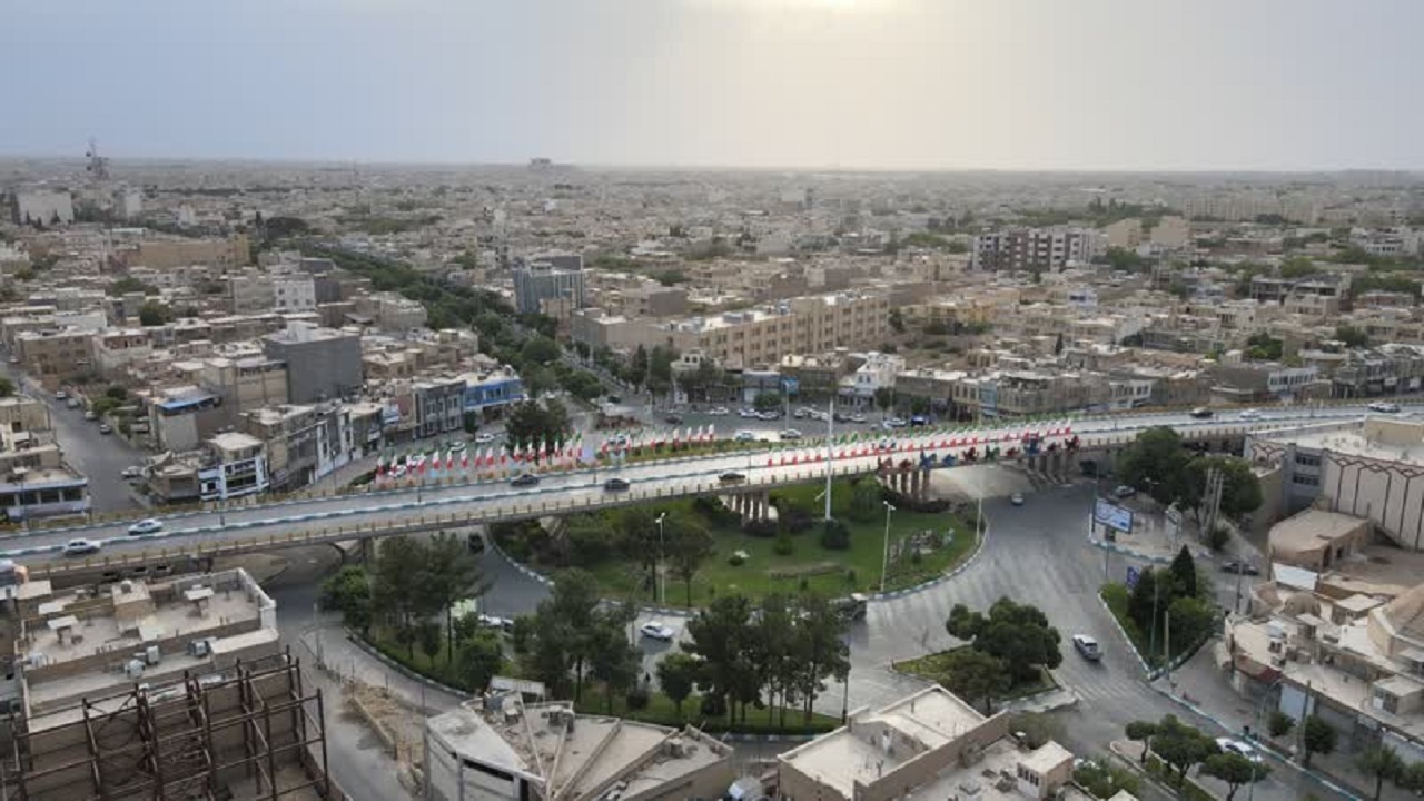 آغاز عملیات عمرانی اصلاح هندسی میدان باهنر یزد