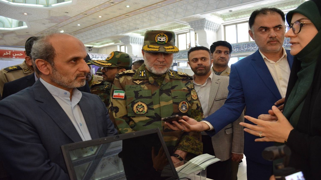 رئیس سازمان صدا و سیما از نمایشگاه کتاب بازدید کرد