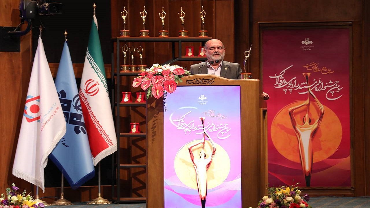 معاون صدای رسانه ملی: انصافا توانمندی رادیو ستودنی است