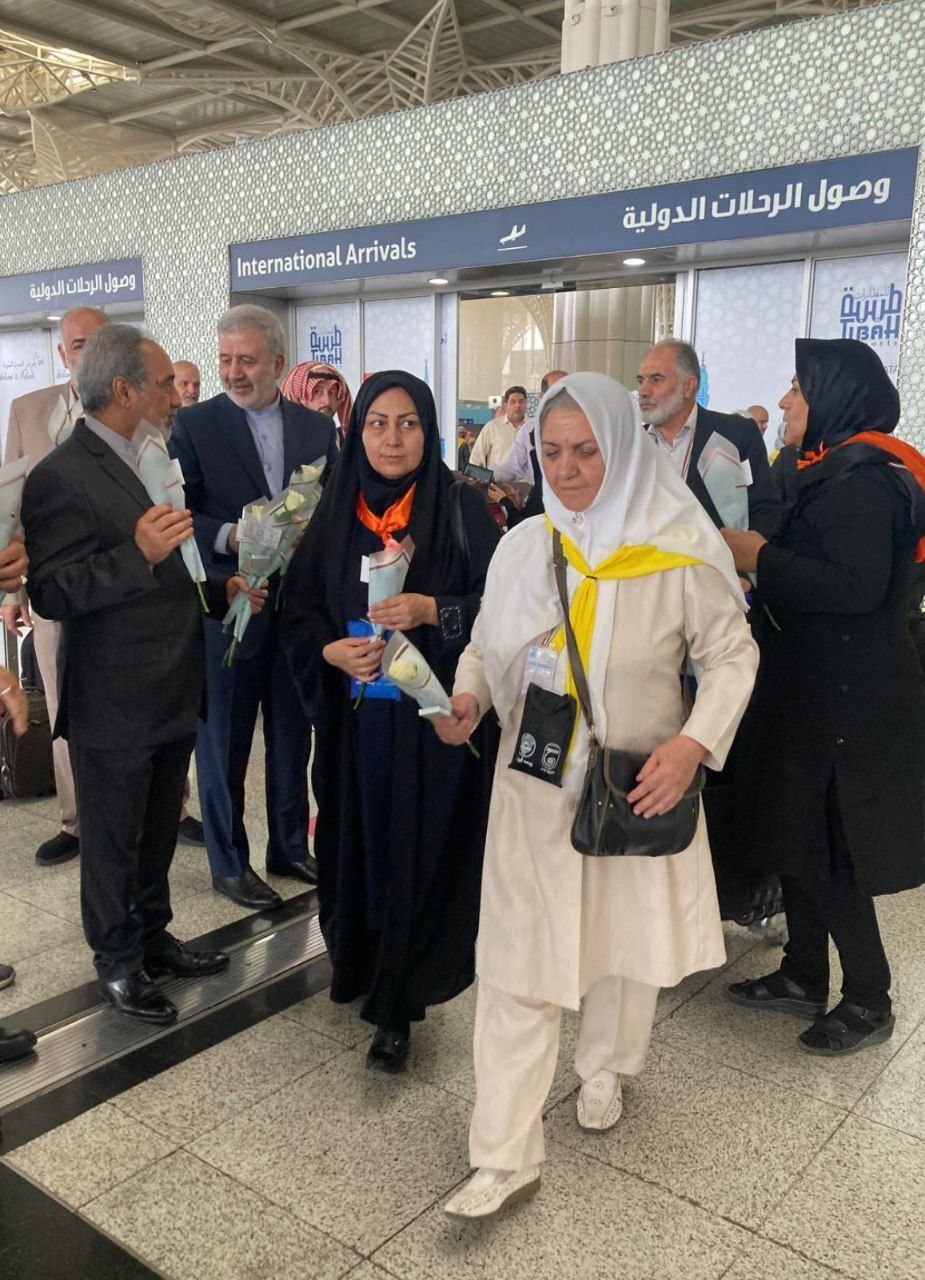 ورود اولین گروه عمره&zwnj;گزار ایرانی به مدینه منوره