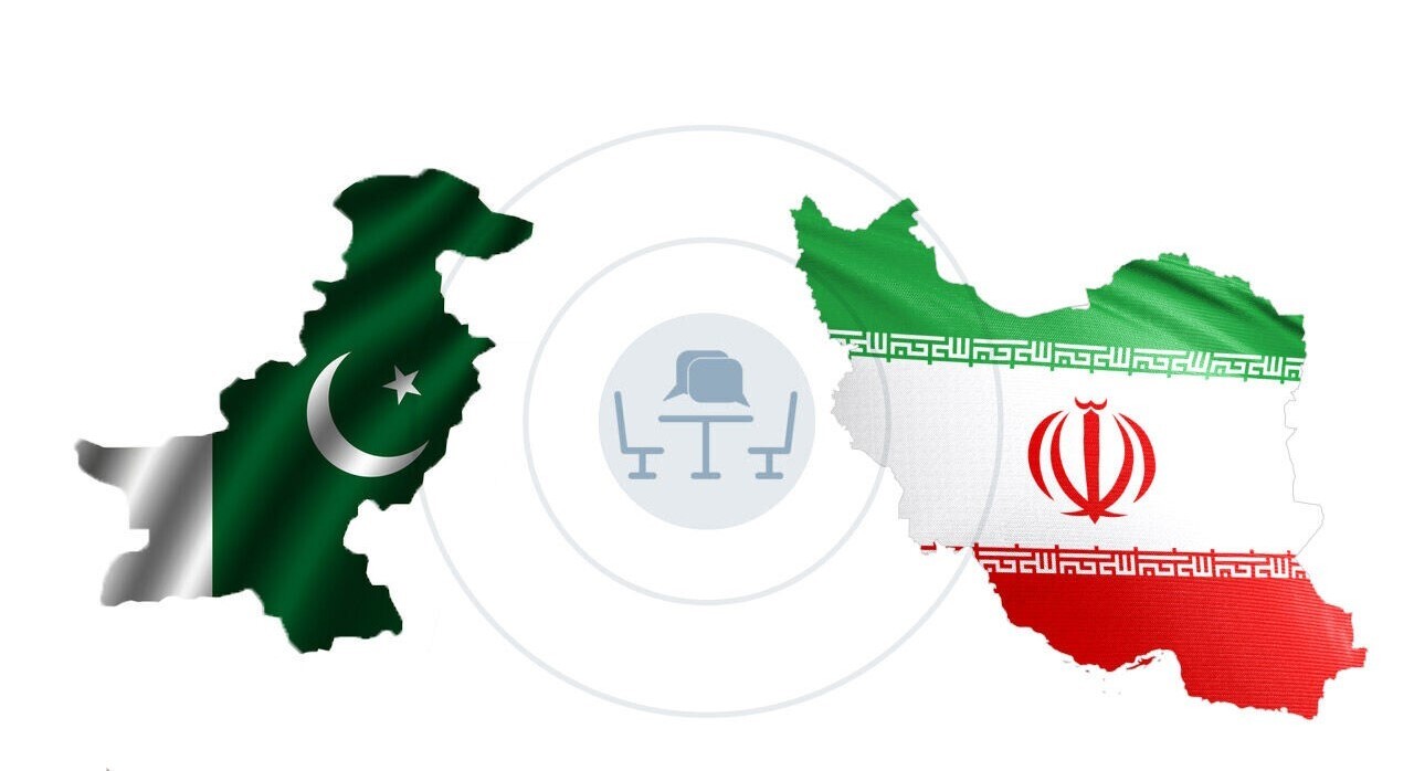 ایران و پاکستان هشت سند همکاری امضا کردند
