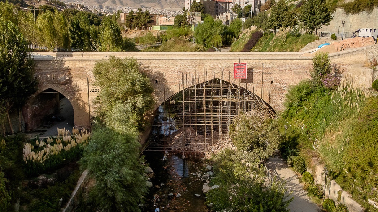 مرمت پل خاتون امسال پایان می‌یابد