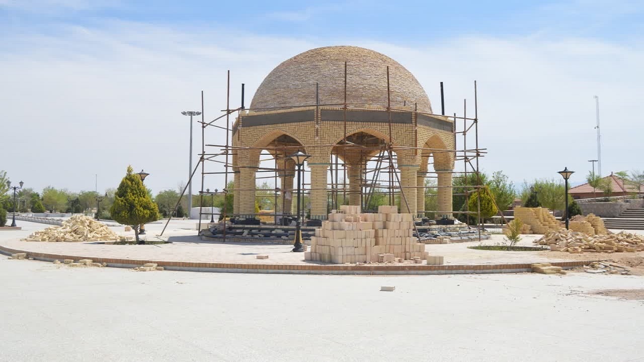 پیشرفت ساخت یادمان شهید گمنام شهرستان اشکذر