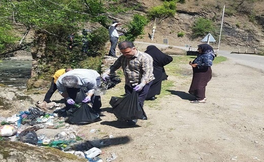 پاکسازی محوطه پل تاریخی لنگرود از زباله