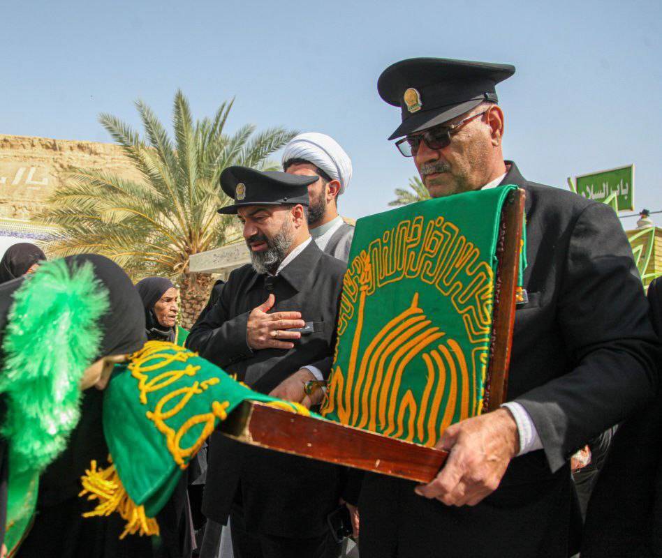 کاروان زیر سایه خورشید
