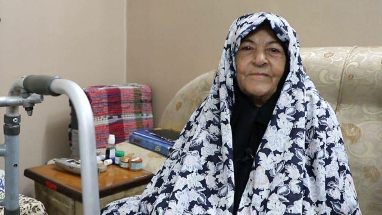 مادر سه شهید آبادانی درگذشت
