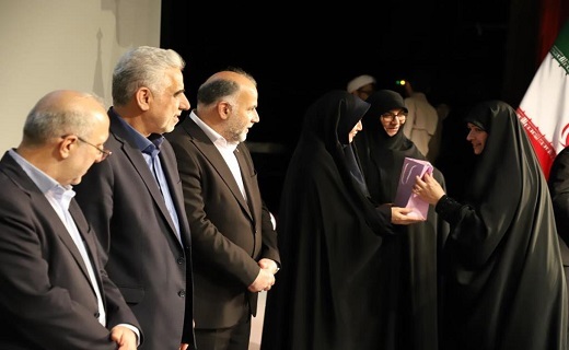 همایش شکوه مادری در رشت + تصاویر