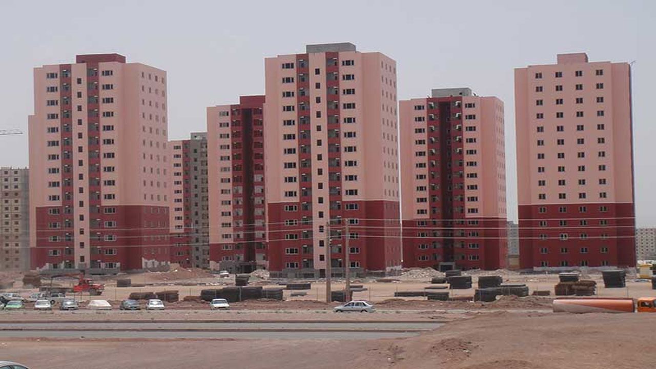 ۳۵۰ خانه به نیازمندان استان سمنان تحویل داده شد