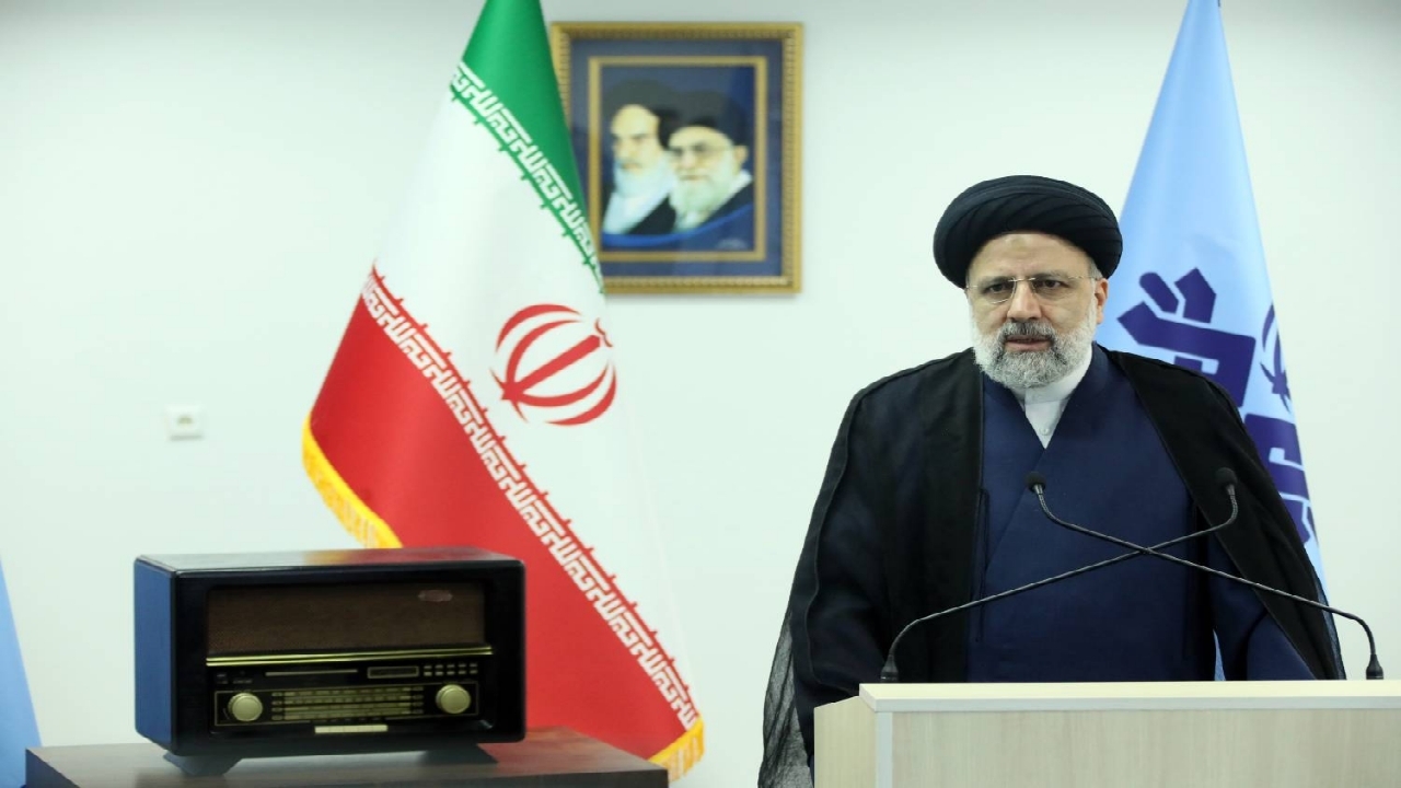 ویژه برنامه‌های رادیو برای رئیس جمهور شهید