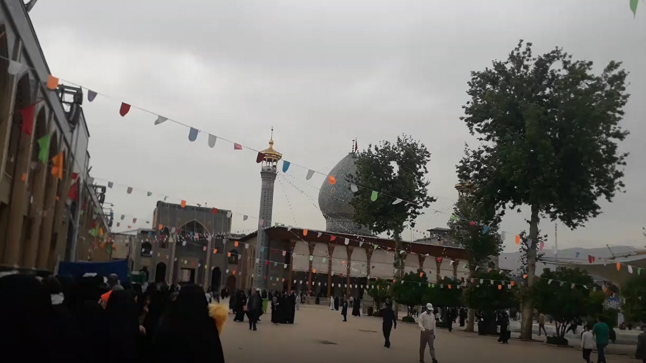 فیلمی از حرم مطهر شاهچراغ (ع) و حال و هوای زائران