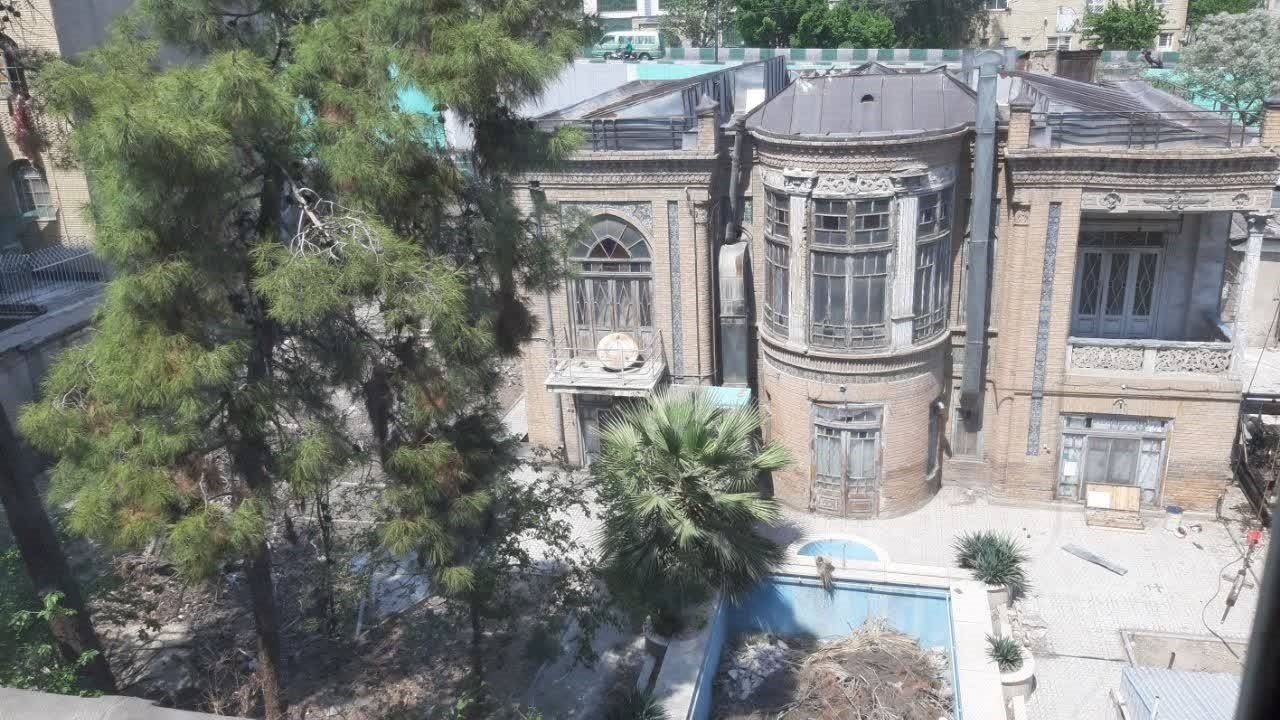 درخواست شهروندان منطقه ۱۴ تهران برای بازسازی یک خانه قدیمی + فیلم و تصاویر