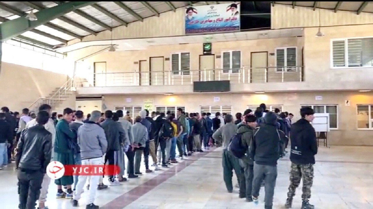 بازگشت اتباع افغانستانی به کشور خود + فیلم