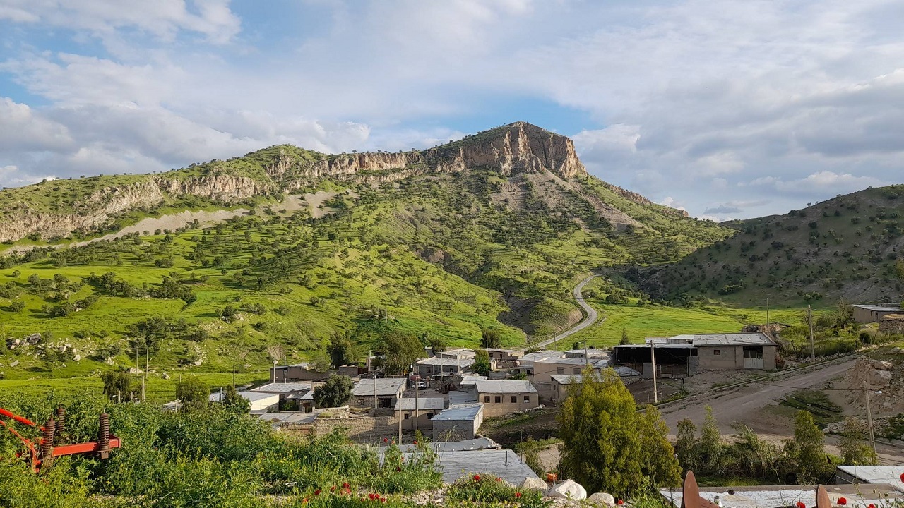 سفر به طبیعت بهاری روستای انارک در قالب تصاویر