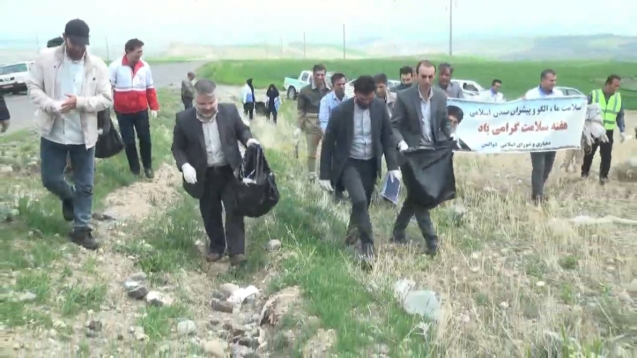 وضعیت زیست محیطی ومحل دفن زباله گاه هشترود ذوالبین مناسب نیست