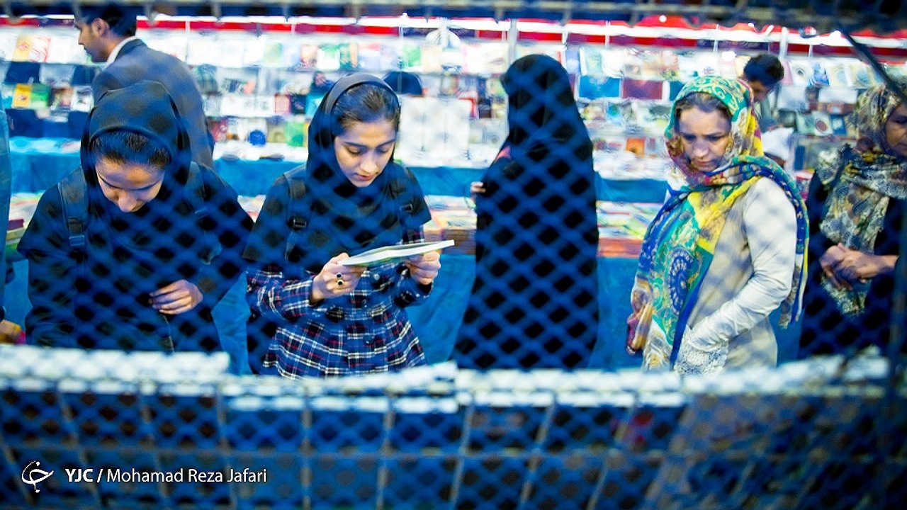 از روز جهانی کتاب و حق مولف تا نقش کتاب در سبد خانواده‌ها