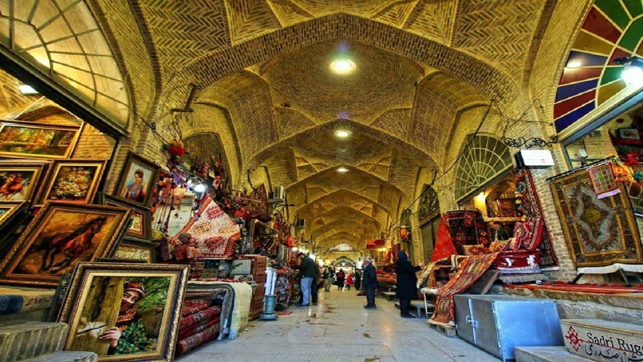 گذری به بازار تاریخی وکیل در شهر شیراز + فیلم
