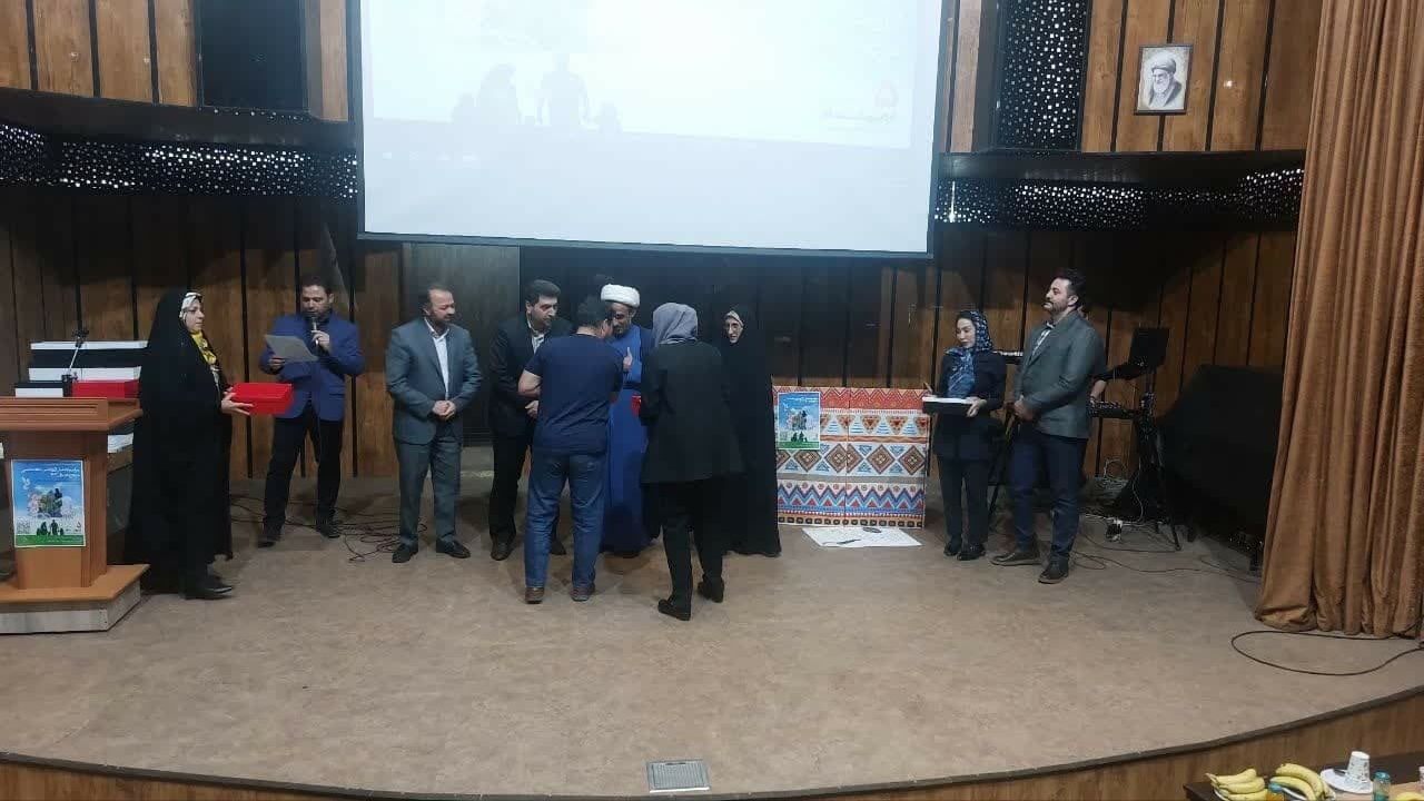 تجلیل از ۲۹ زوج دهه شصتی در قزوین
