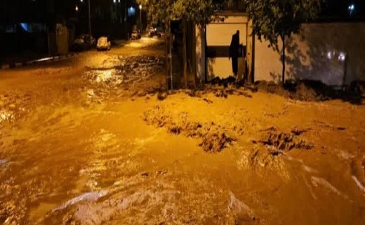 وقوع سیلاب در زیرکوه