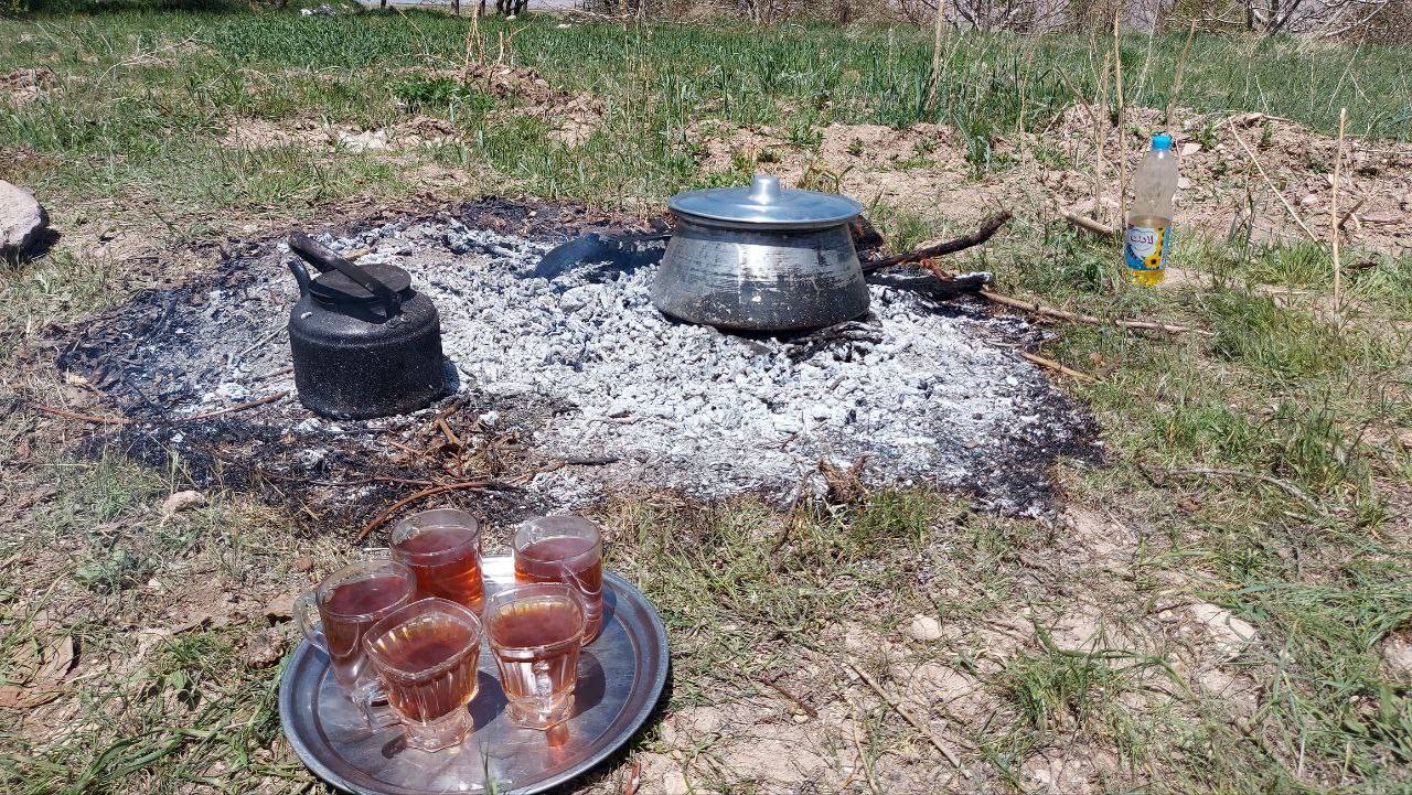 پخت غذا در روستای توآباد پخت غذا در روستای توآباد
