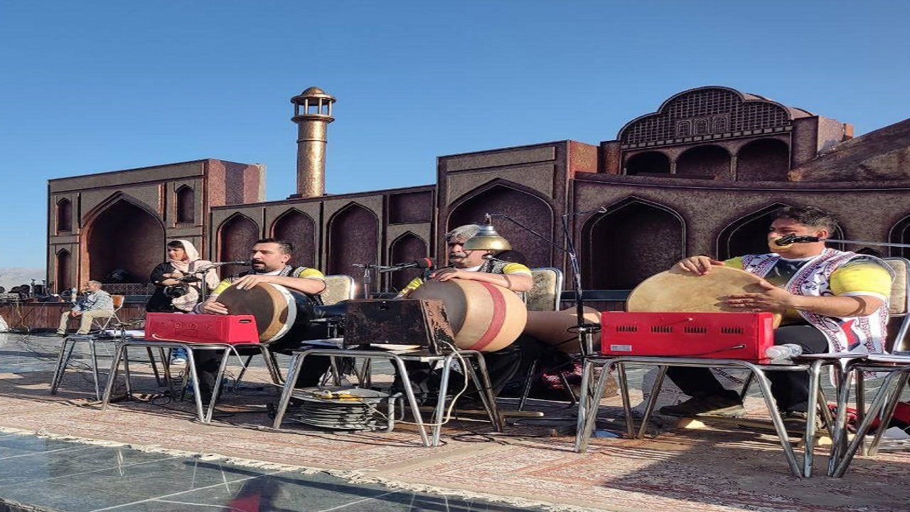 تجلیل از پهلوانان و پیشکسوتان ورزش پهلوانی در سنندج
