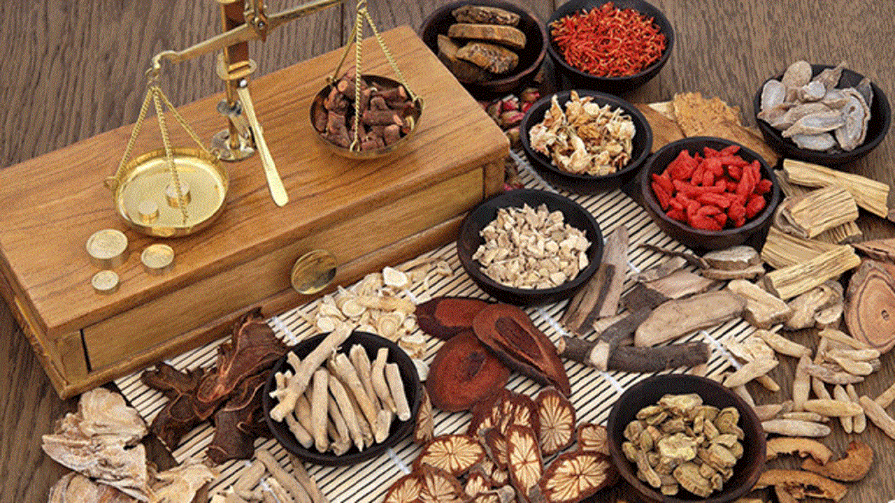 آیا طب سنتی درمان قطعی برای بیماران است؟! + فیلم