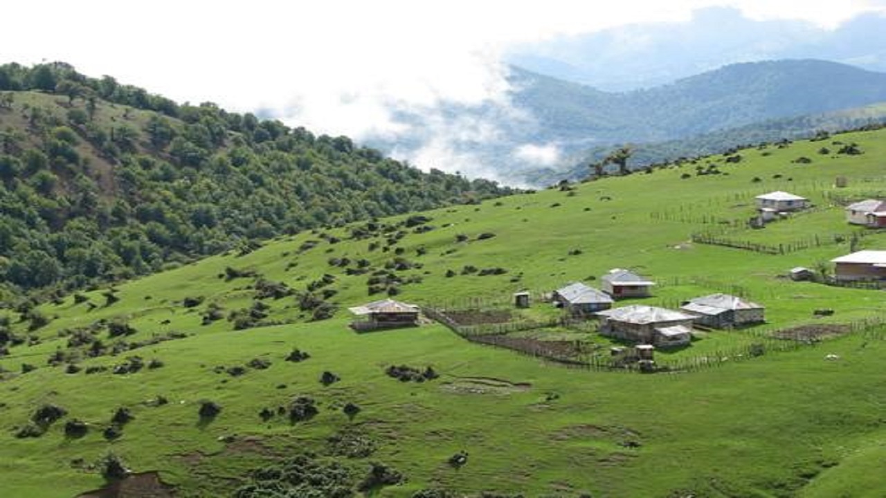 رخ نمایی فصل بهار در طبیعت روستای چوبر + فیلم