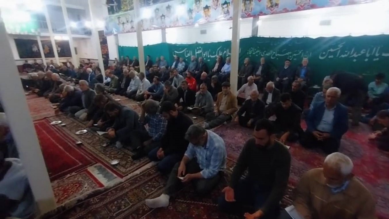 سوگواری اهالی بیارجمند در رثای شهدای خدمت + فیلم