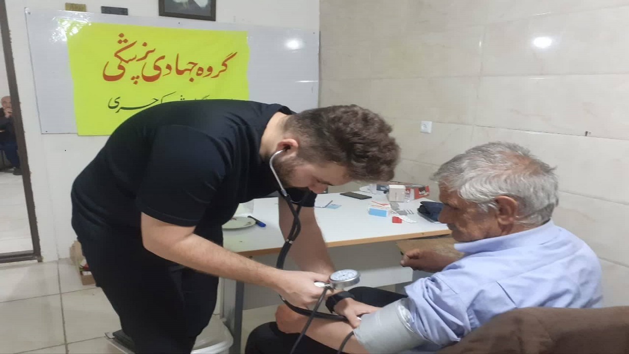 مهرورزی جهادگران به بیماران خوی به مناسبت شهادت آیت الله رئیسی و همراهان + تصاویر