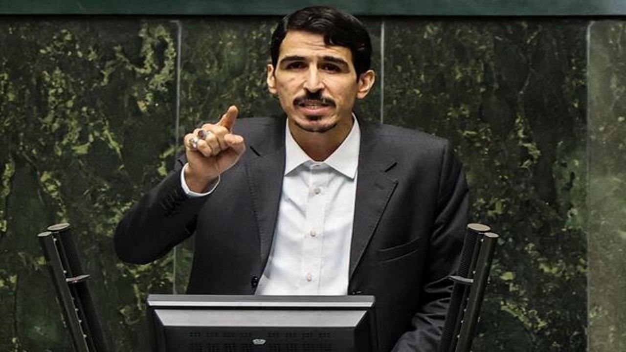 شریعتی نیاسر: تاجگردون برای تایید اعتبارنامه خود اقدام به تهدید من و سلیمی کرد