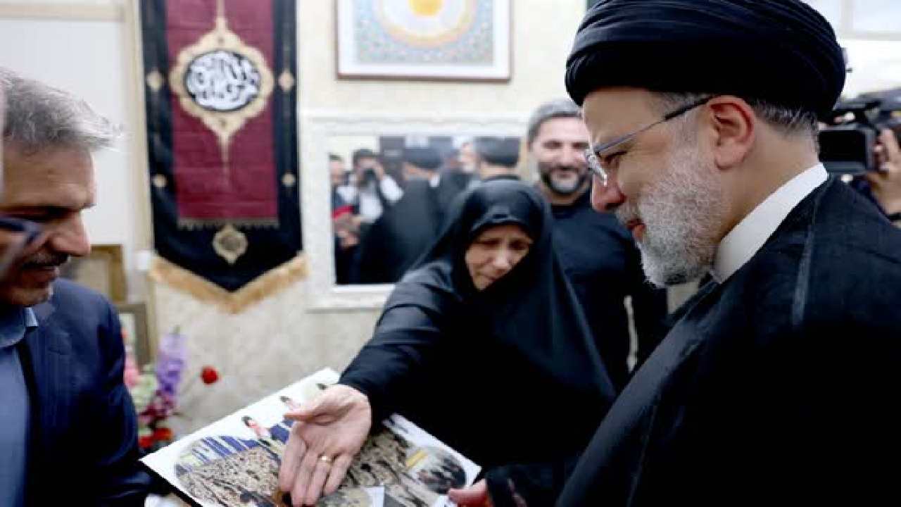 مادر شهیدی که شام مهمان خانهٔ رئیس‌جمهور شد