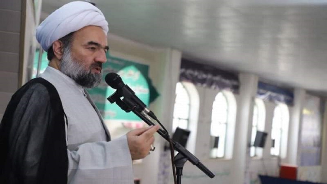 مردم در انتخاب خود سوابق عملکردی رؤسای جمهور متفاوت را فراموش نکنند