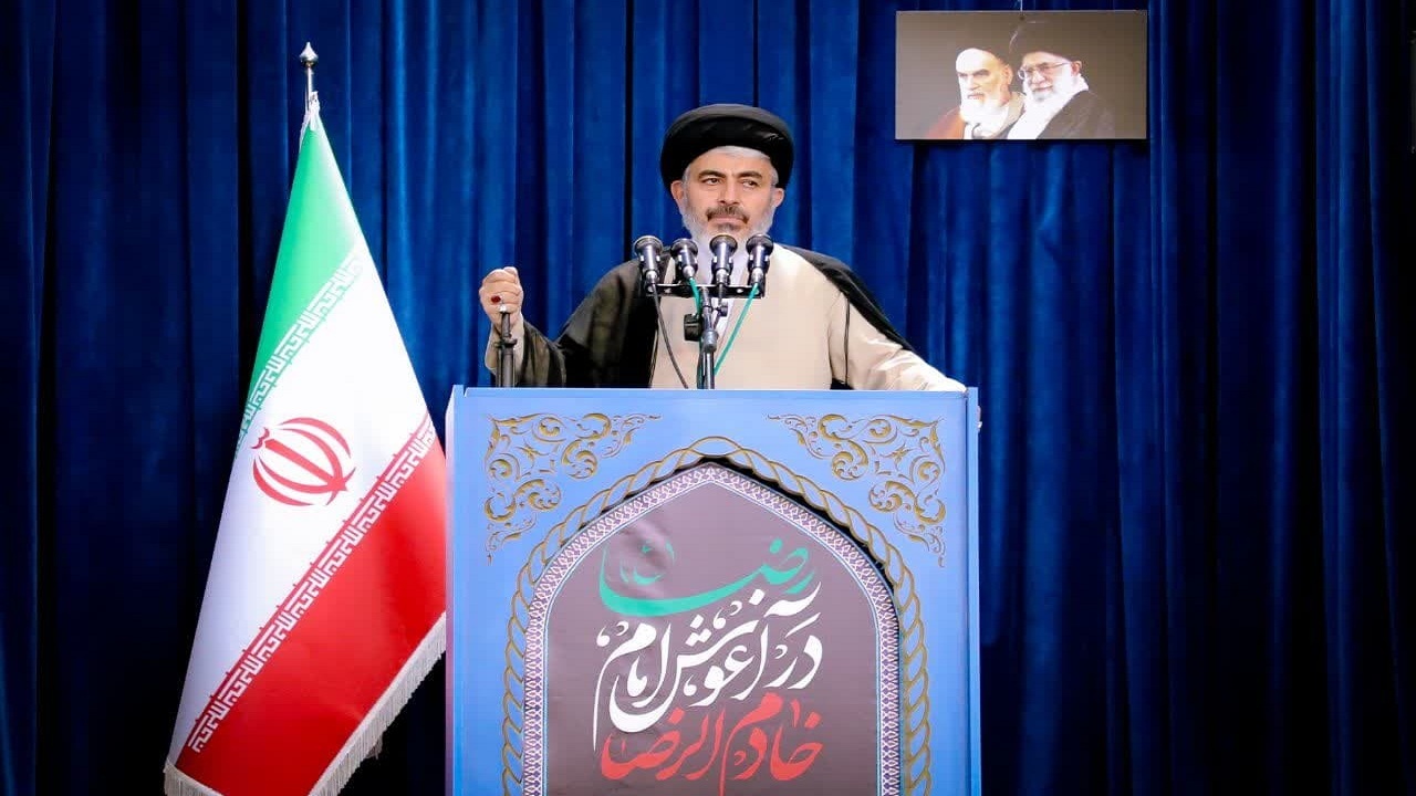 اندیشه‌ها و مکتب امام خمینی (ره) باید برای نسل آینده تبیین شود
