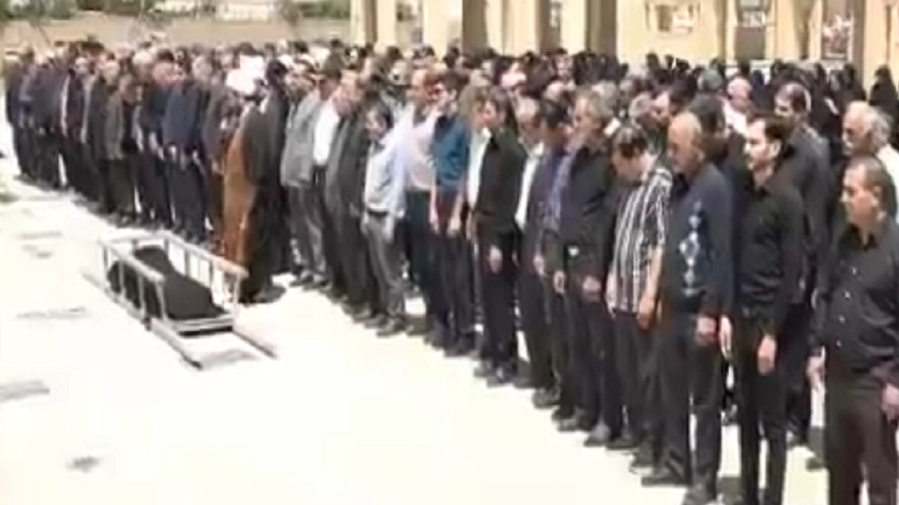 تشییع پیکر مادر شهید ابوالفتح زاده در سراب