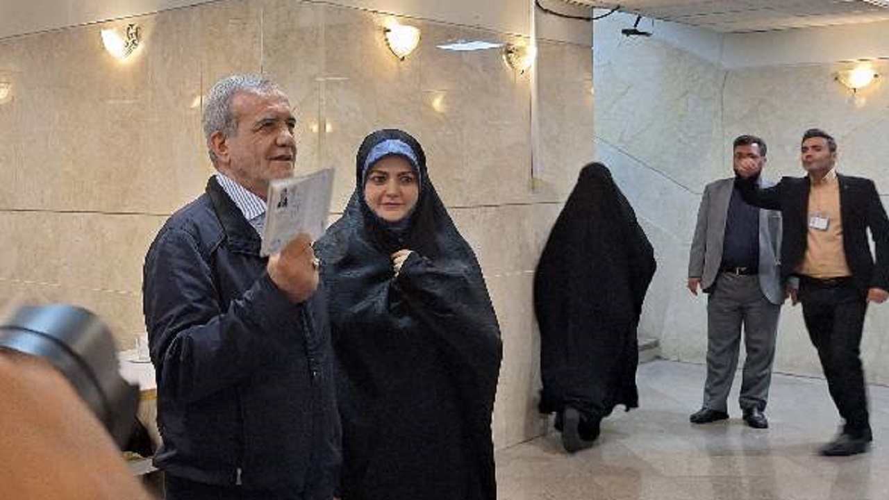 پزشکیان در انتخابات ثبت‌نام کرد