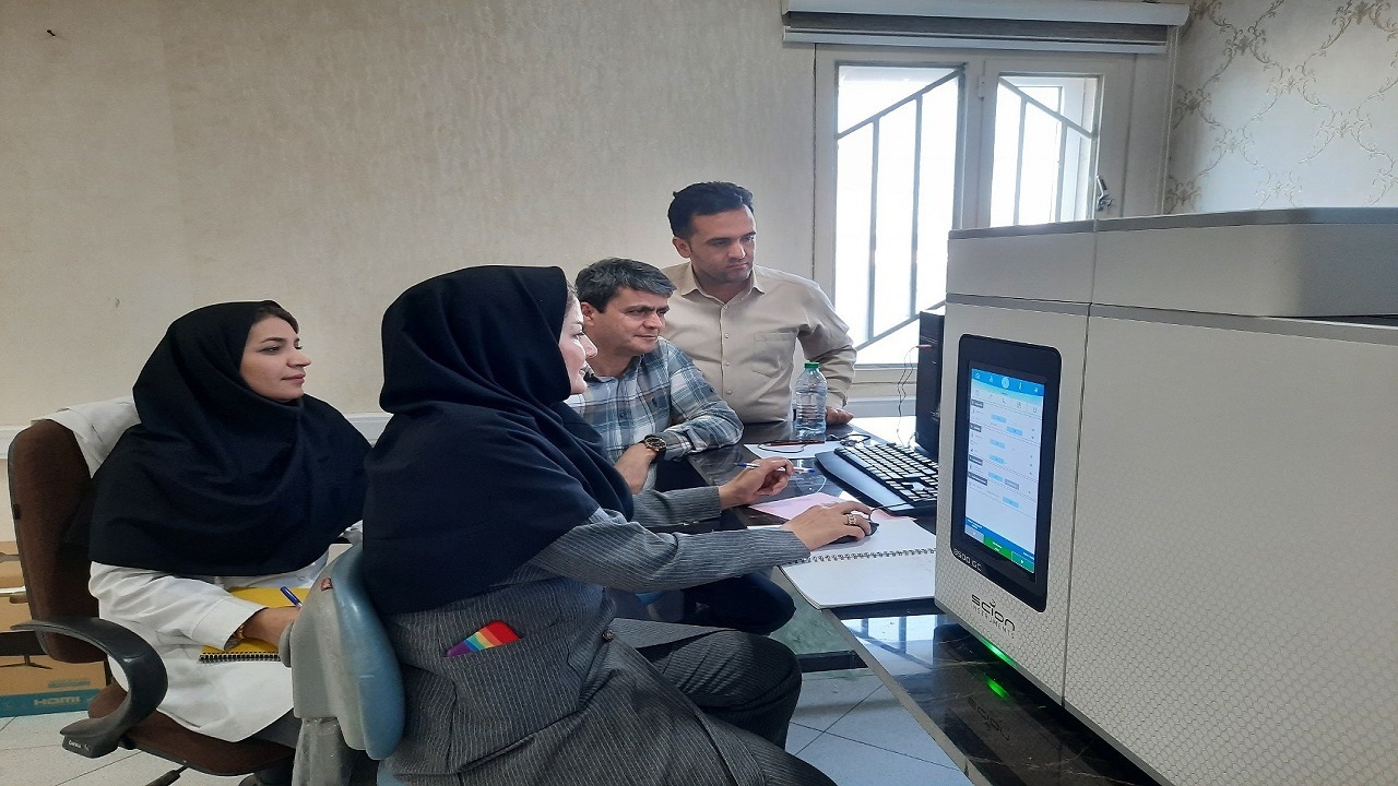 آزمایشگاه غذا و دارو دانشگاه علوم پزشکی زاهدان به دستگاه کروماتوگرافی گازی مجهز شد