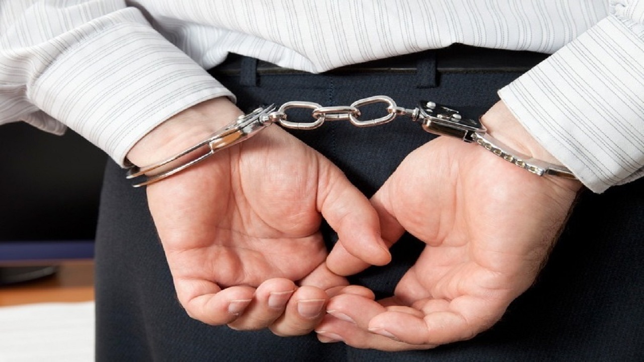 بازداشت کلاهبردار ۲ میلیون و ۵۰۰ هزار دلاری