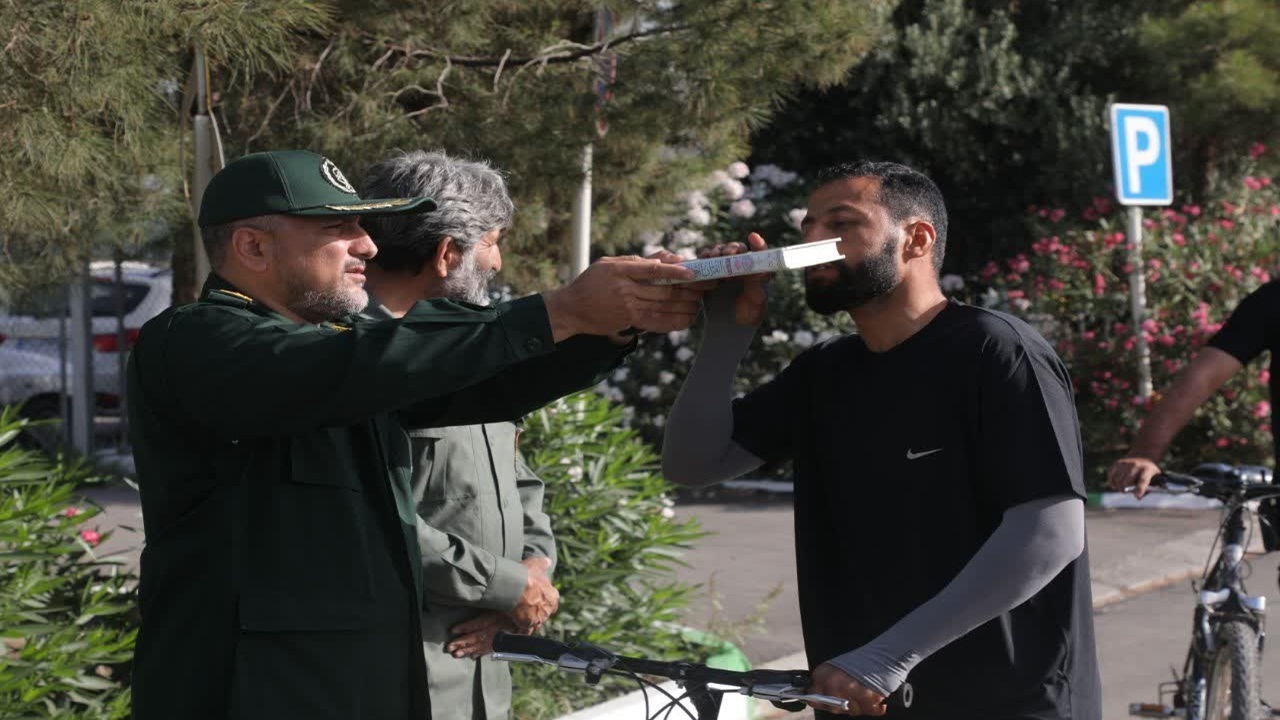 آغاز رکاب زنی از سپاه پاسداران قم تا حرم مطهر امام خمینی (ره)