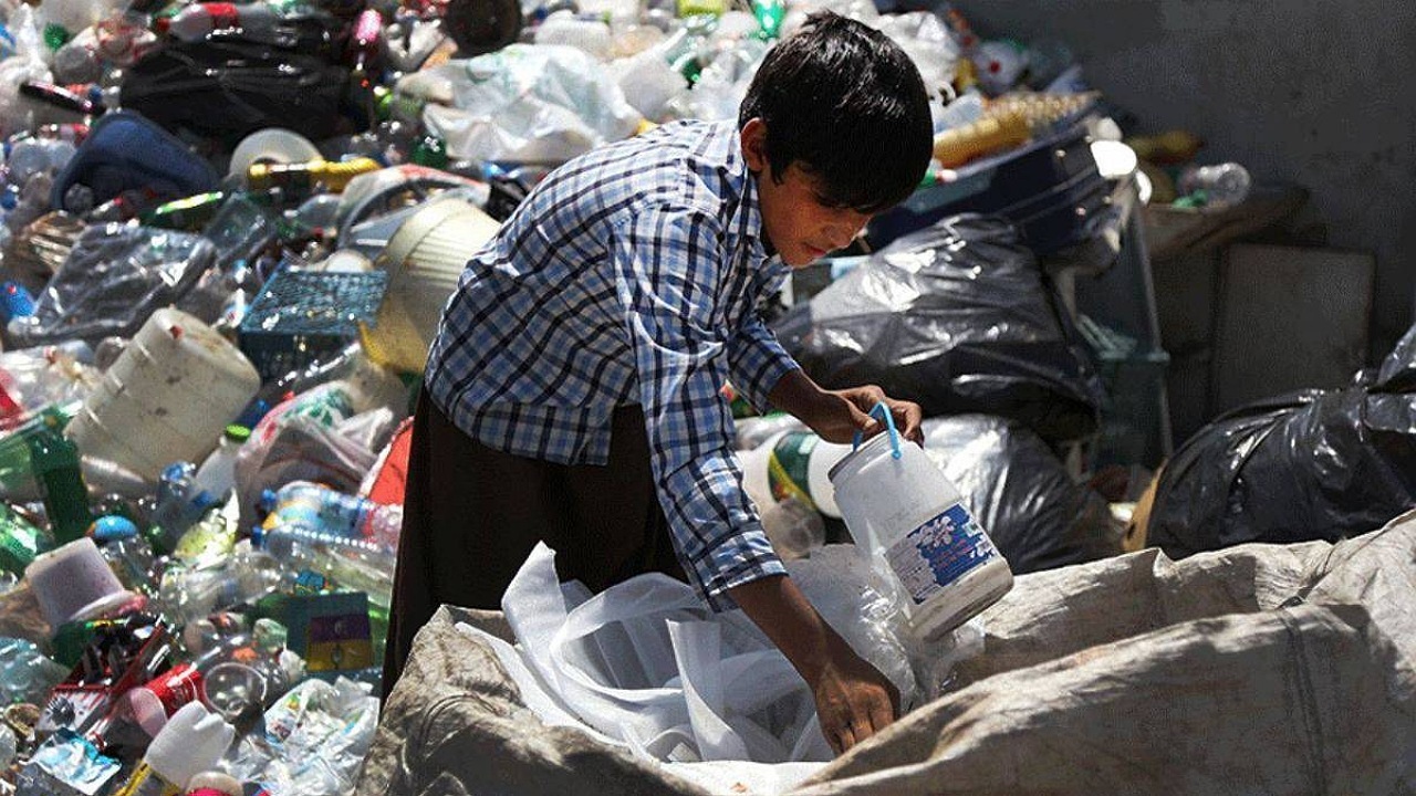 مراکز ضایعاتی در تایباد تهدیدی برای بهداشت عمومی هستند