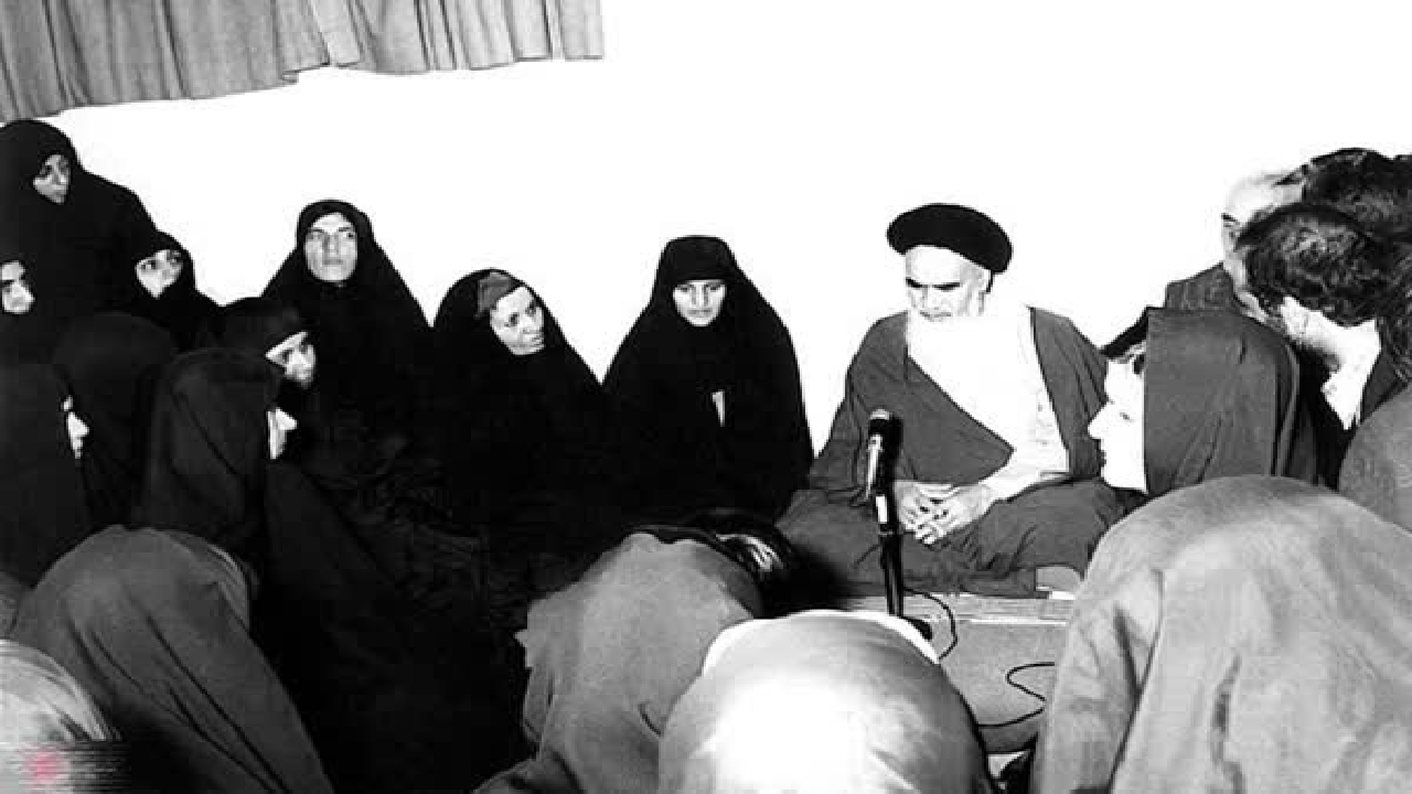 ناگفته‌های زنی که سال‌ها پاسدار خانه امام بود!