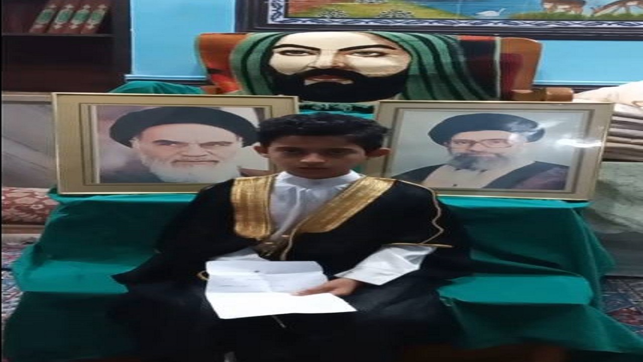 مدیحه سرایی پسر بچه اهوازی به زبان عربی در سالروز رحلت امام خمینی (ره) + فیلم