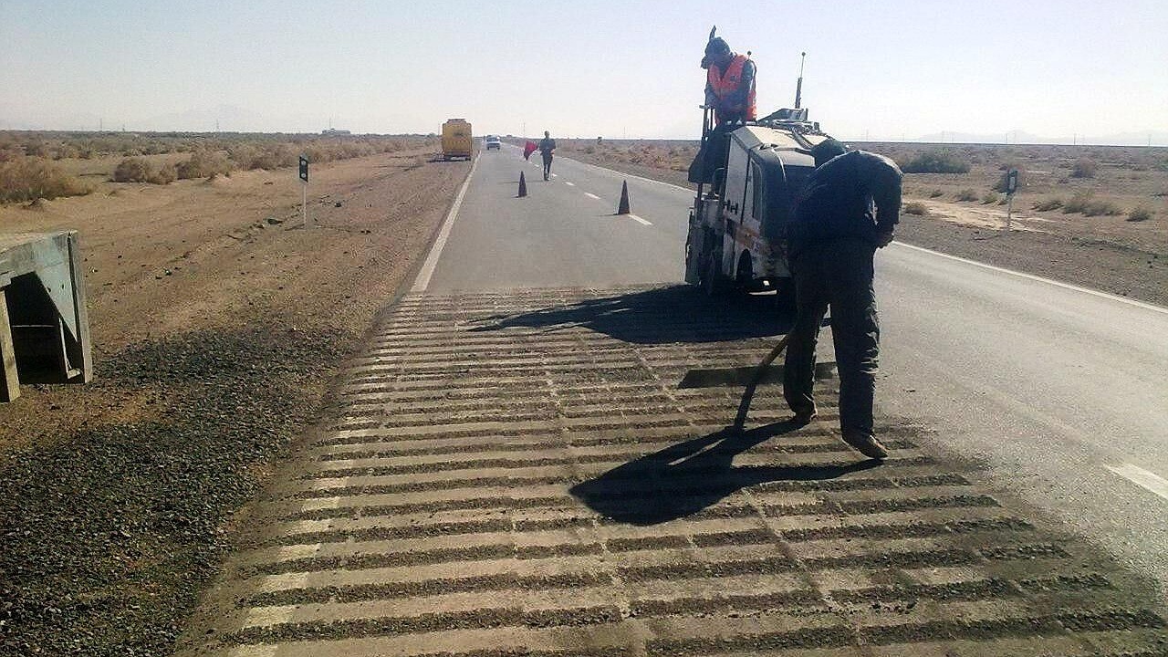 ۳۵۸ کیلومتر شیار لرزاننده در جاده های خراسان رضوی اجرا شد