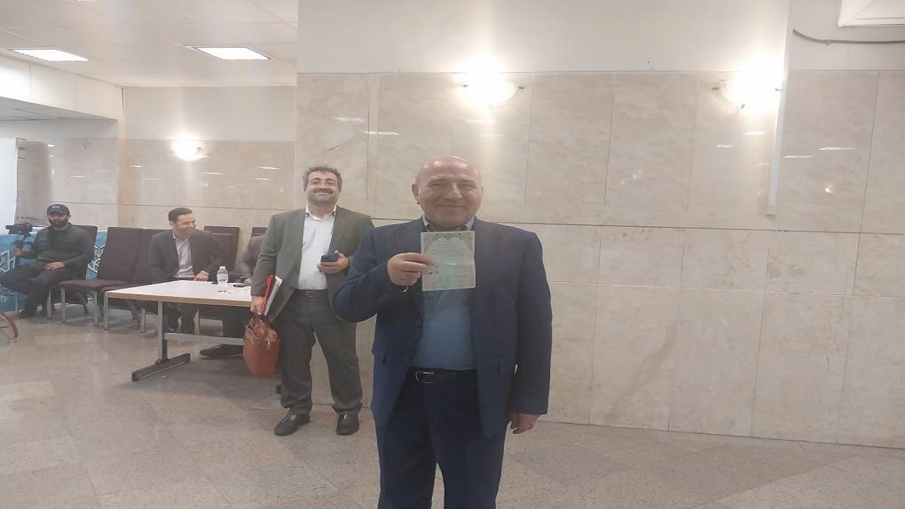 گروسی به ستاد انتخابات رفت