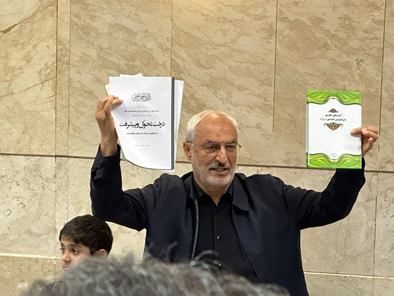 ثبت&zwnj;نام زاهدی در انتخابات&zwnj; ریاست&zwnj;جمهوری