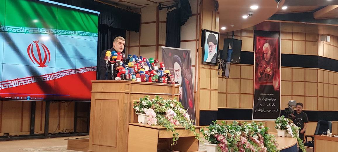 اکبر نیکزاد در انتخابات ثبت نام کرد