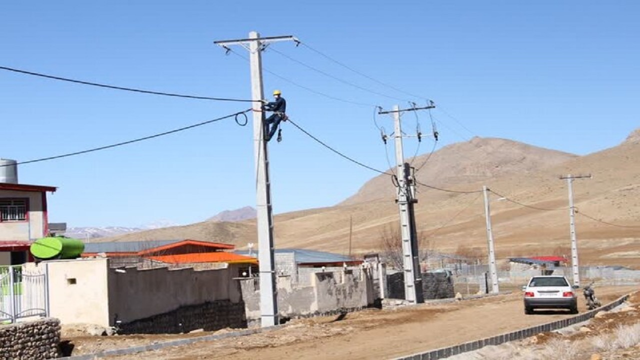 ۹۸۶ کیلومتر توسعه شبکه برق روستایی و شهری در جنوب بلوچستان نیاز است