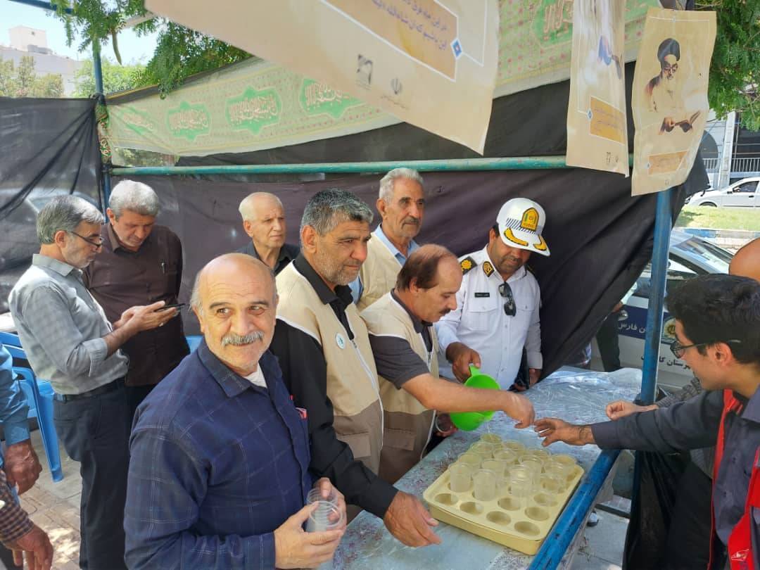 برپایی ایستگاه صلواتی در سالروز شهادت امام خمینی(ره) در کازرون برپایی ایستگاه صلواتی در سالروز شهادت امام خمینی(ره) در کازرون